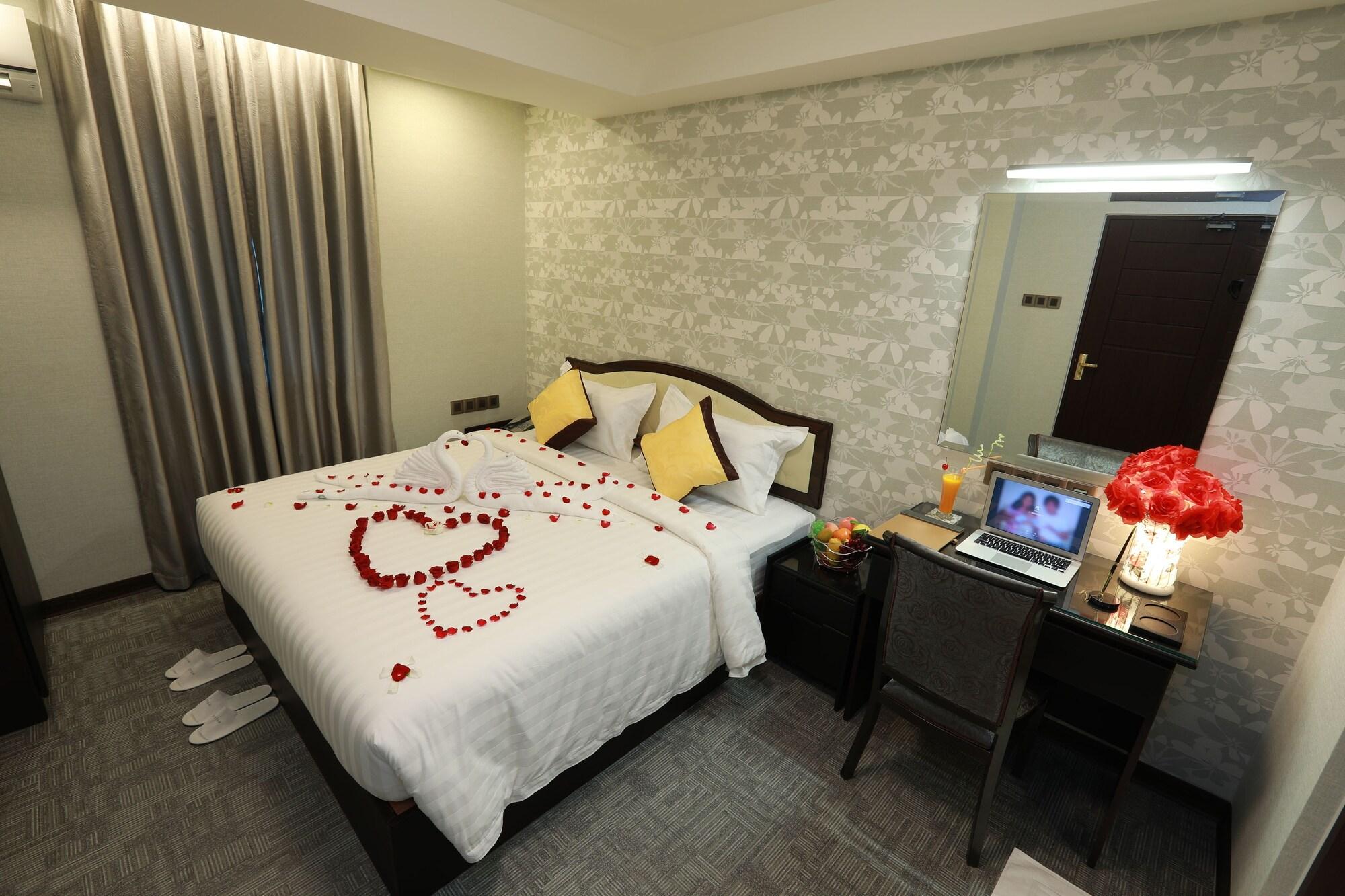 Rose Palace Hotel Янгон Экстерьер фото