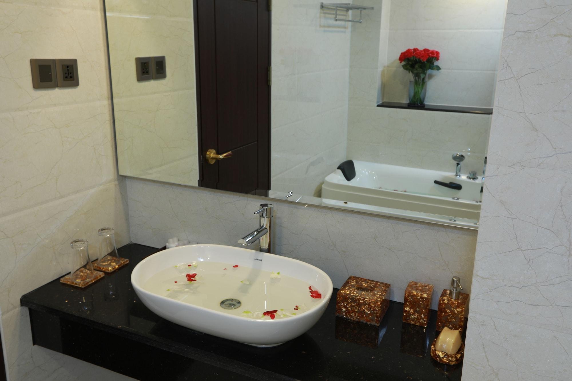 Rose Palace Hotel Янгон Экстерьер фото