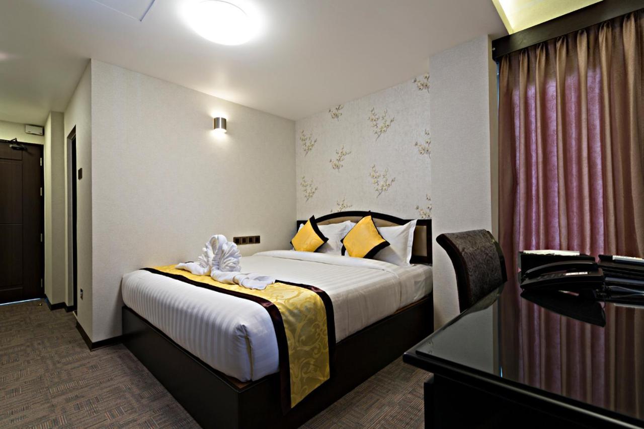 Rose Palace Hotel Янгон Экстерьер фото